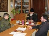 Митрополит Володимир зустрівся з капітаном Національної Гвардії України.