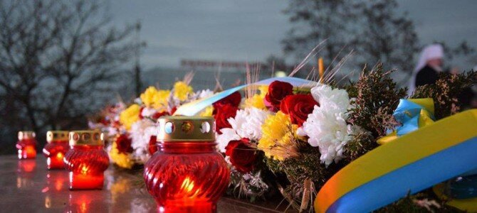 Митрополит Володимир вшанував пам’ять жертв голодоморів в Україні